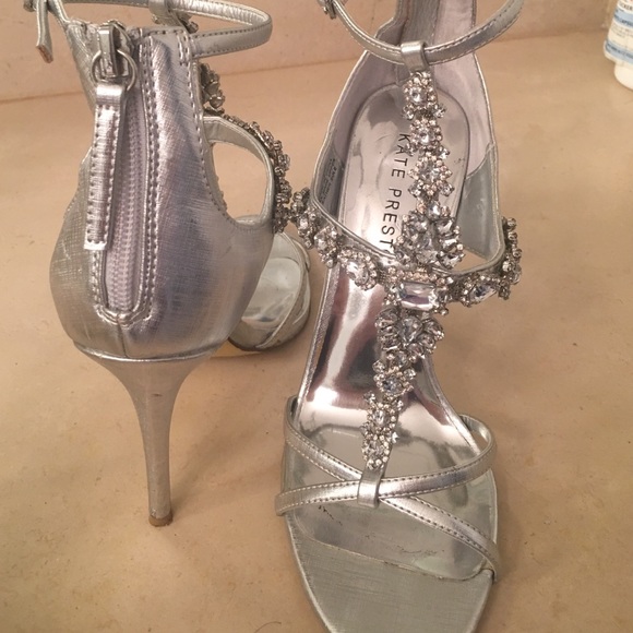 Heels - Picture 4 of 4